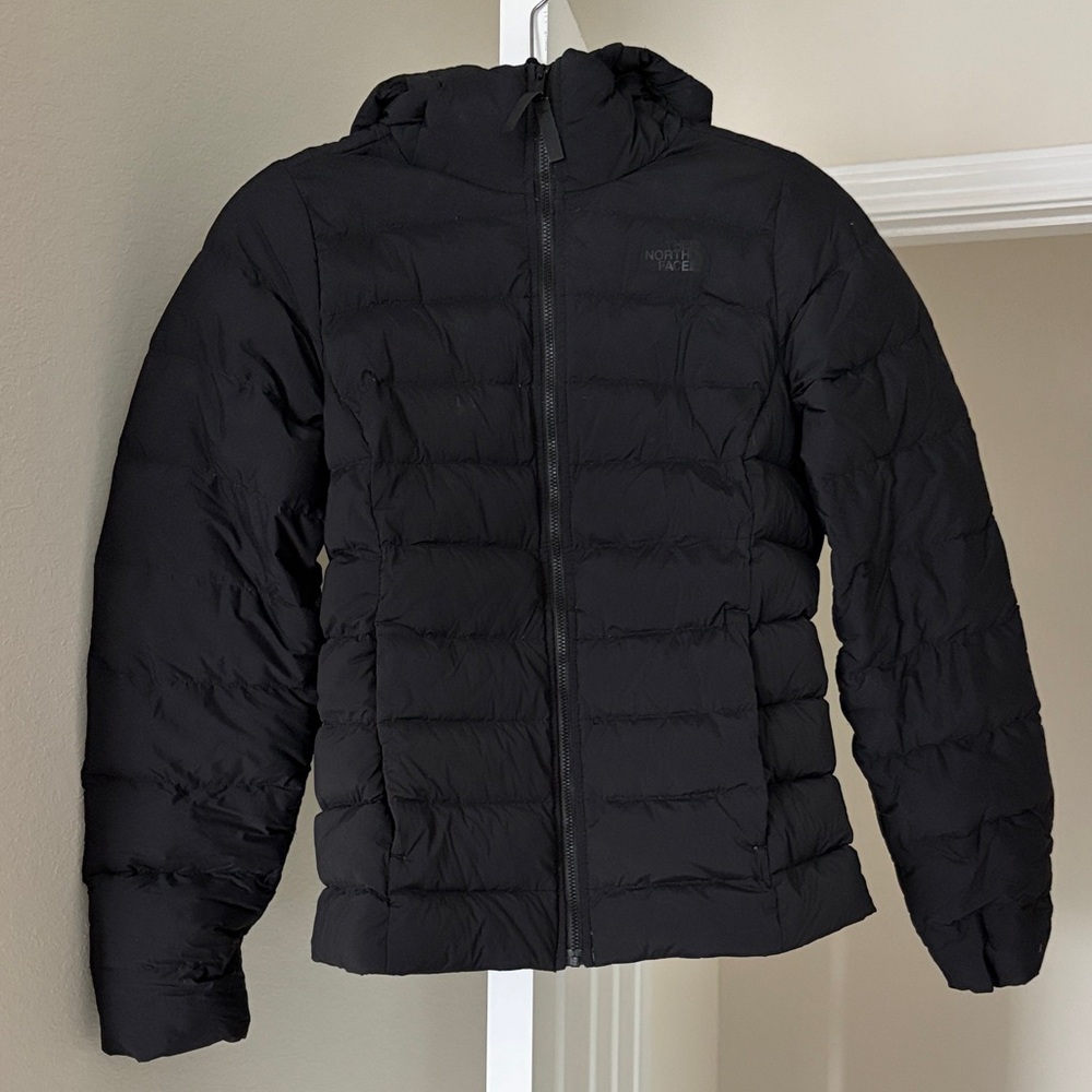 The North Face Women’s Black Hooded Puffer Jacket